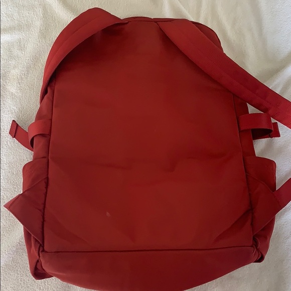 Lululemon New Crew Backpack 22L *SOLD* - Picture 4 of 4